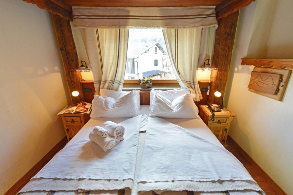 Affittacamere De Charme Jour Et Nuit Torgnon Ruang foto